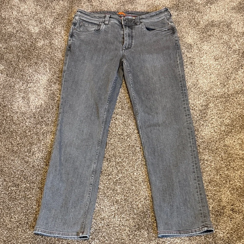 Tommy Bahama Men's Straight Jeans in Charcoal